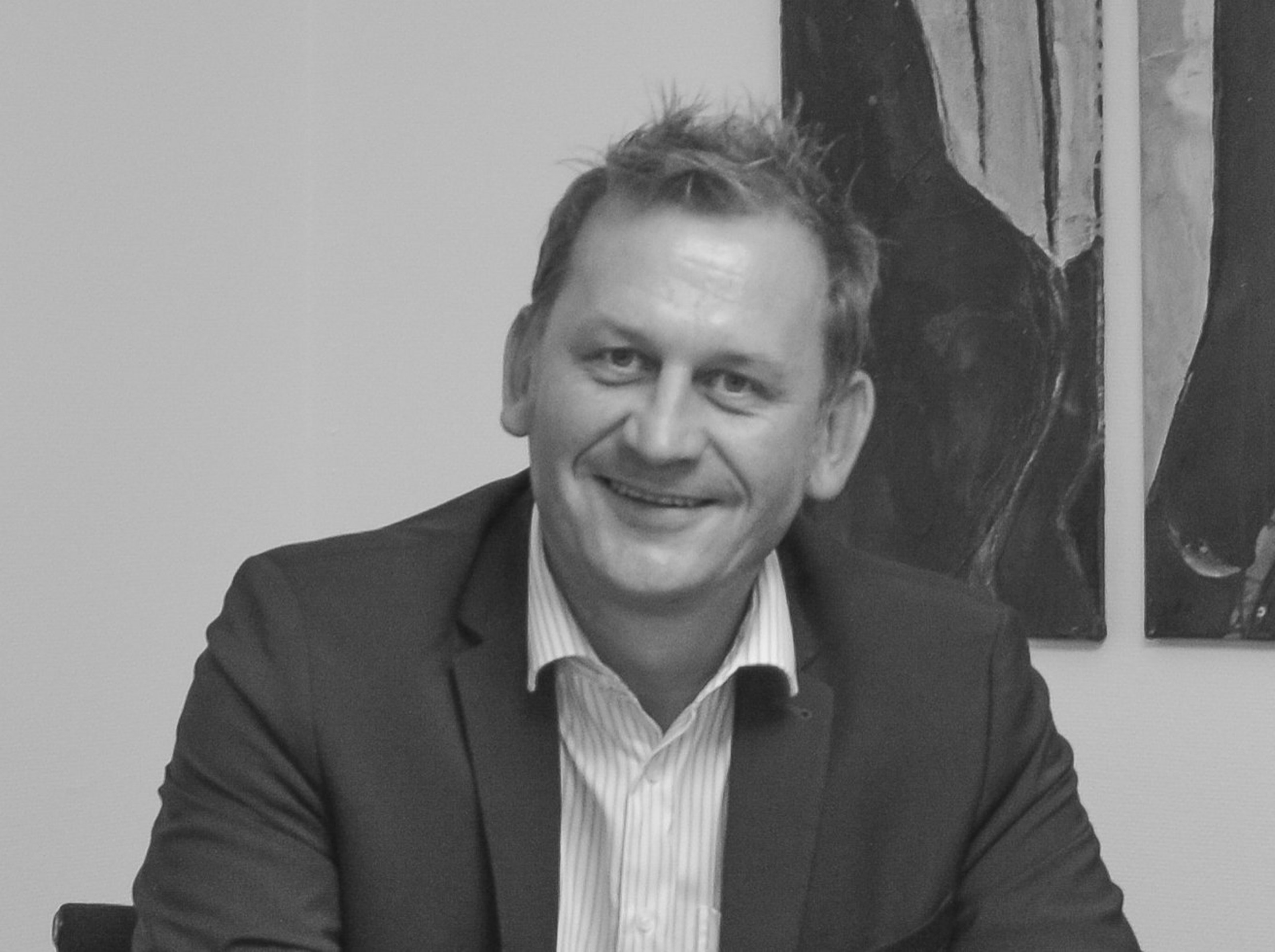 Portraitaufnahme in schwarz-weiß von Dietmar Panske.