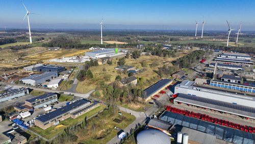 Luftaufnahme einer Solarstromanlage in Flamschen.