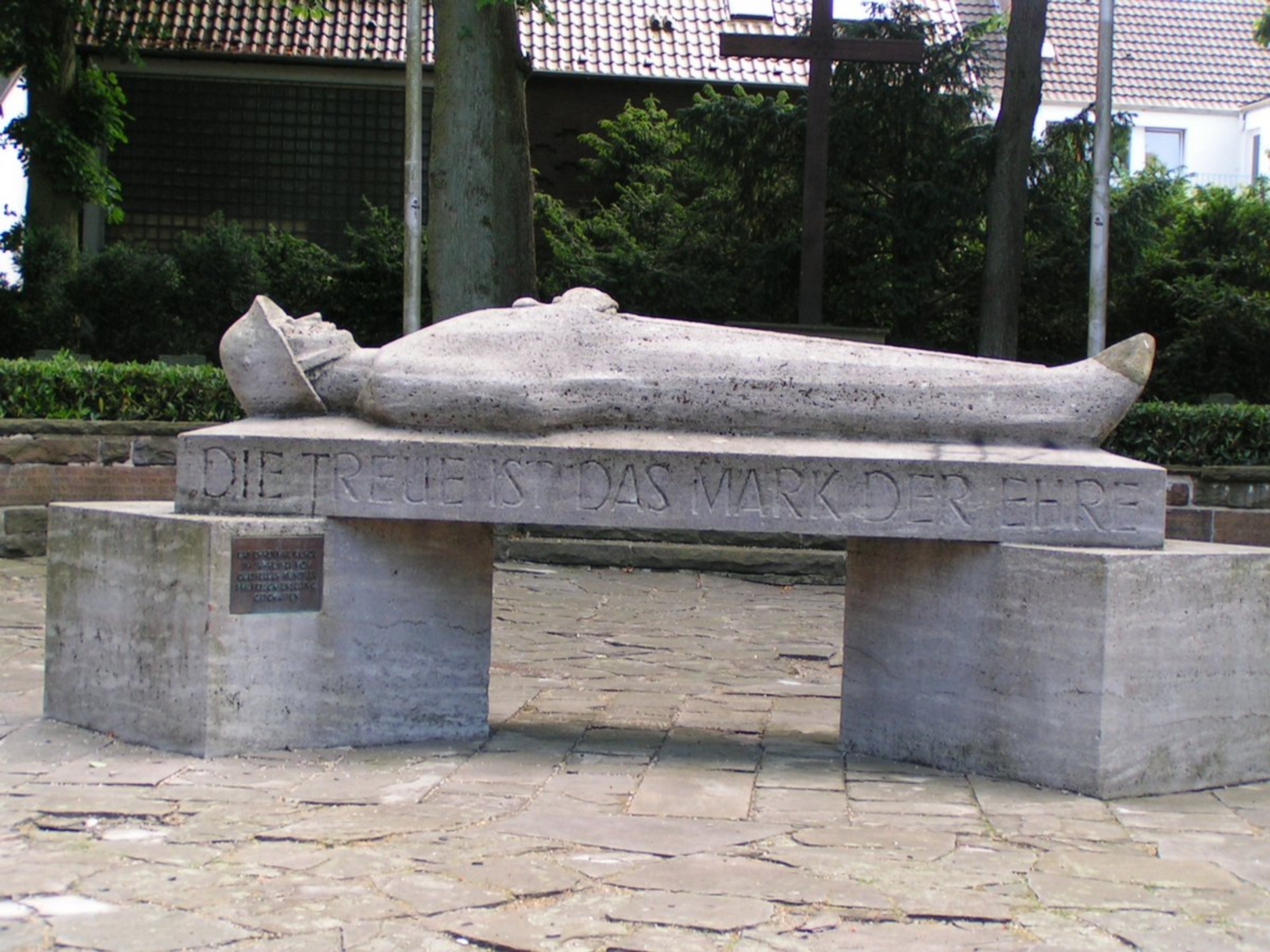Der "Liegende Soldat", Ehrenmal in Coesfeld (1928), Foto: Hendrik Martin Lange (2009).